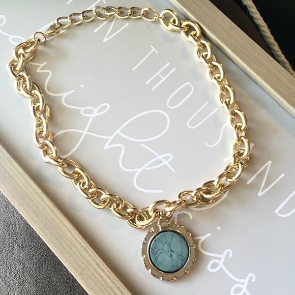 Roman Marble Pendant Gold Chain Necklace - Picture 5 of 9